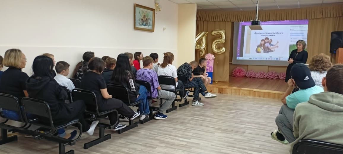 Помощник судьи Чистопольского горсуда провела профилактическую беседу с воспитанниками детского дома