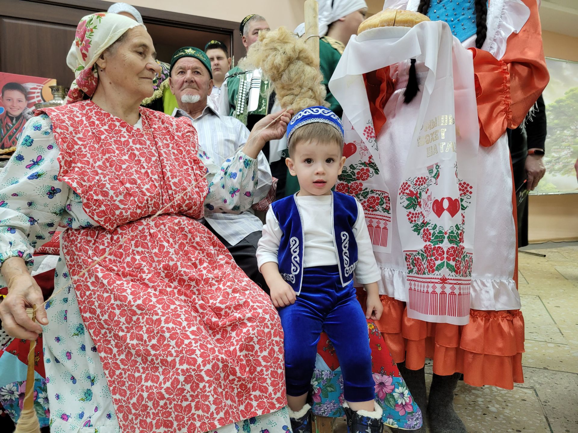 Семья Закировых из деревни Уракчи показала пример дружной семьи на фестивале родословной