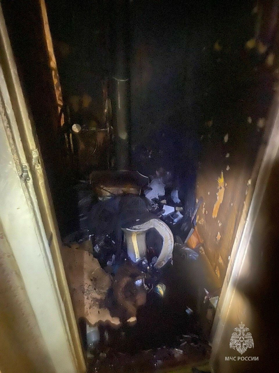 В Альметьевске из-за непотушенной сигареты произошел пожар в многоэтажке