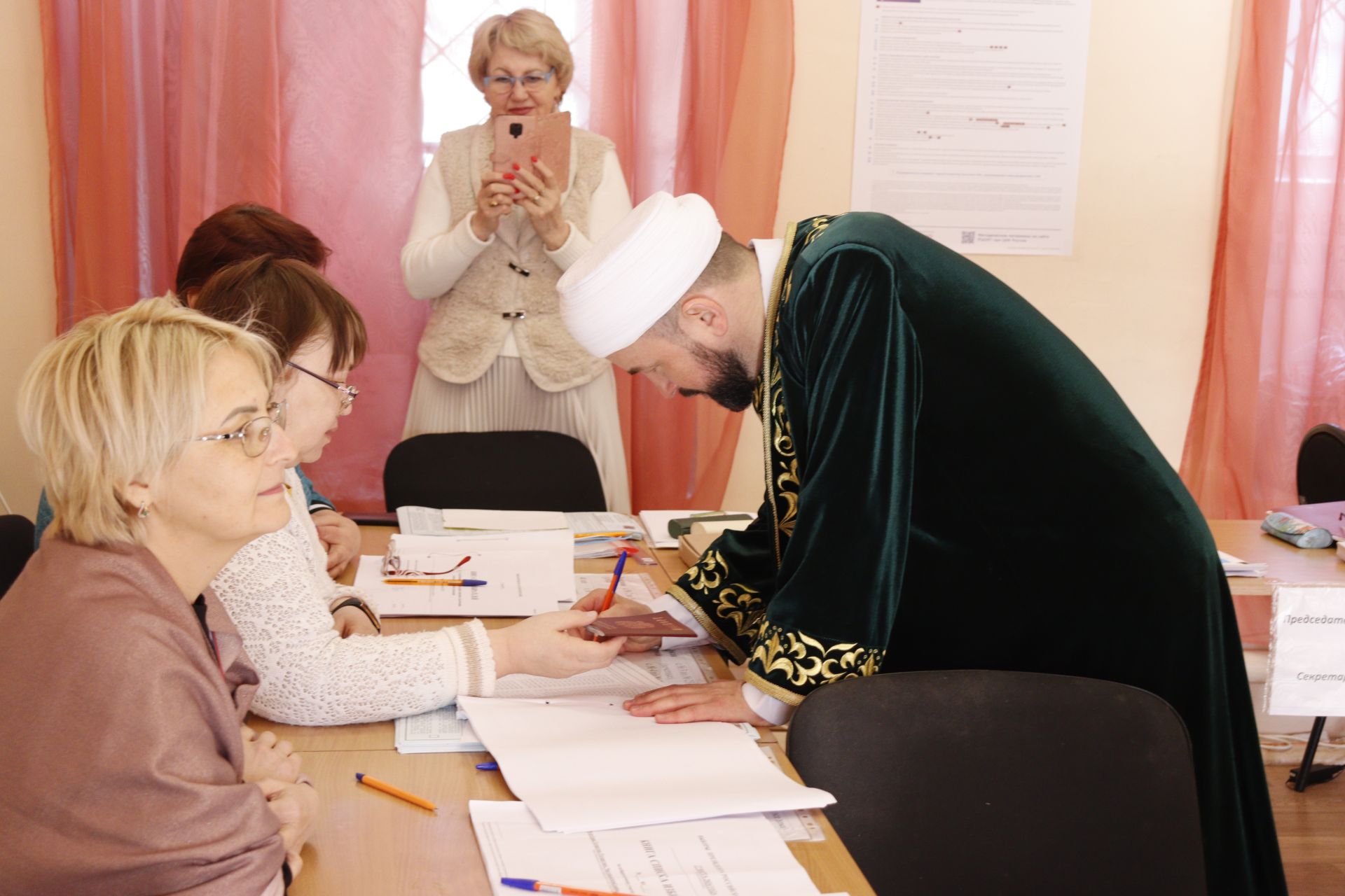 В Чистополе представители религиозных конфессий проголосовали на выборах Президента России