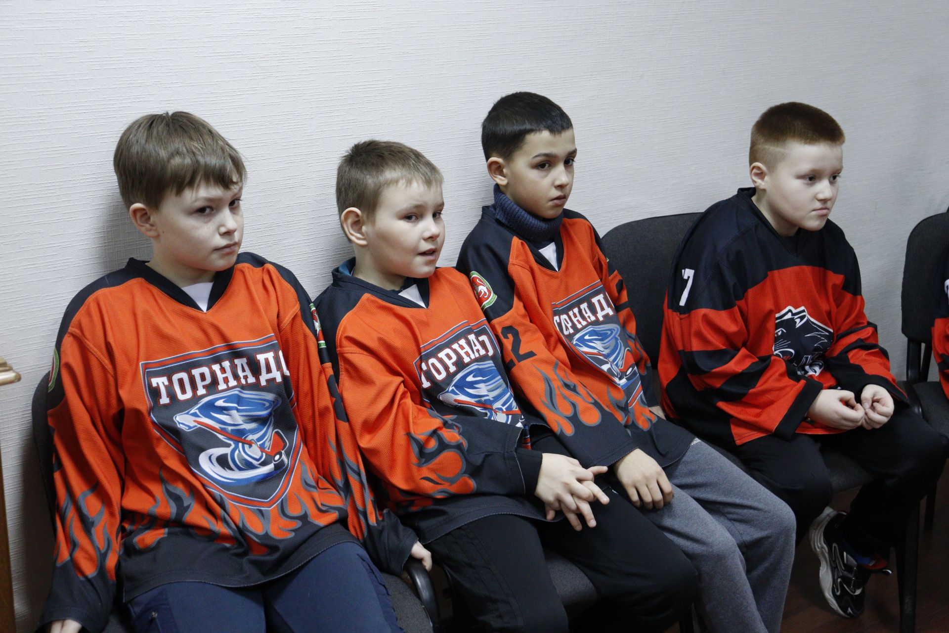 В Чистополь приехали известные хоккеисты
