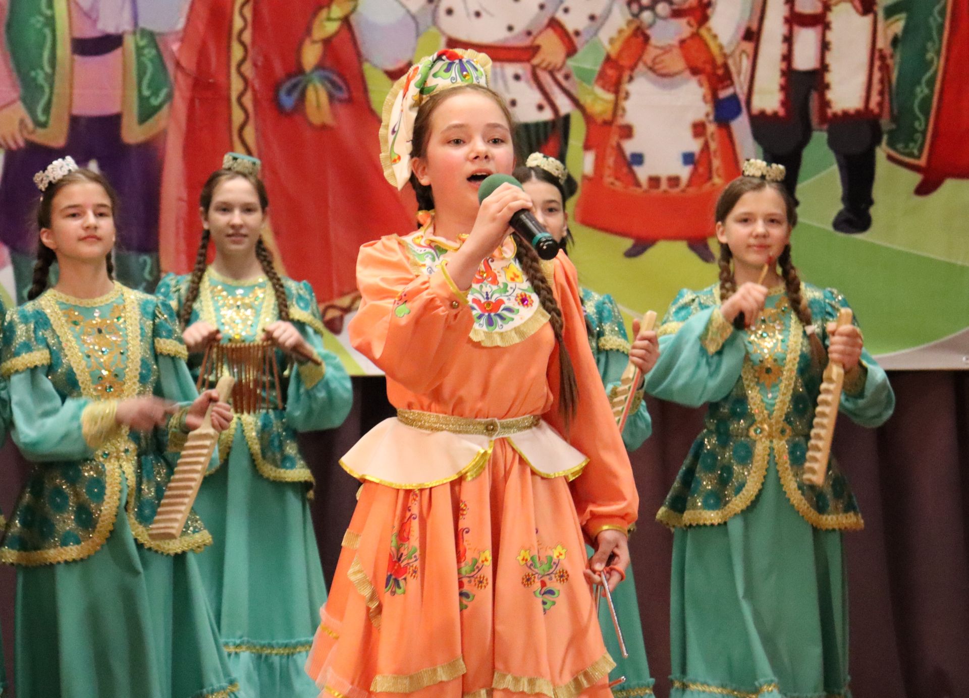 В Чистополе прошел зональный этап фестиваля «Без бергэ — Мы вместе»