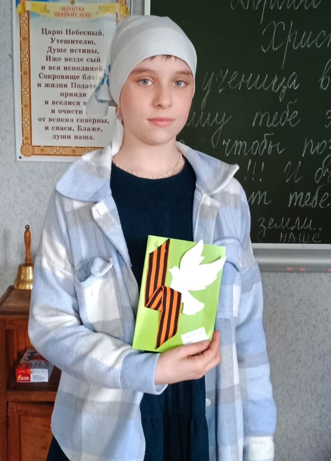 Прихожане храмов Чистопольской епархии создают открытки и подарки для раненых солдат
