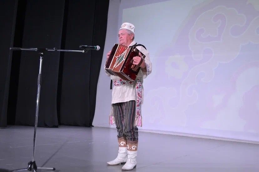 Чистополь посетил татарский народный фольклорный ансамбль «Ак каен»