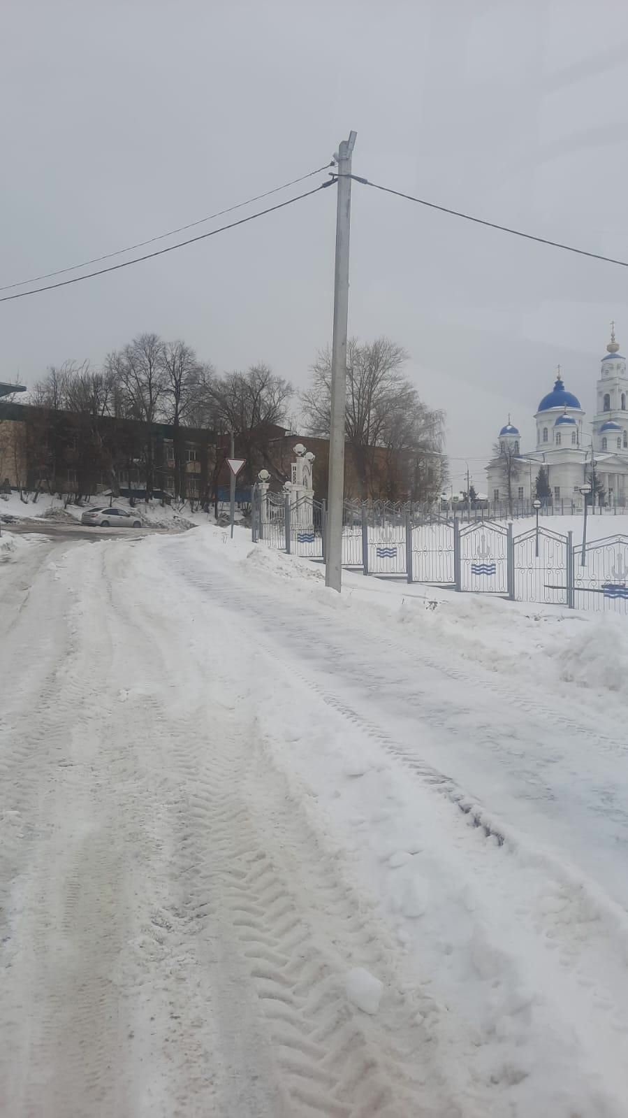В Чистополе проведены работы по уборке дорог и вывозу снега