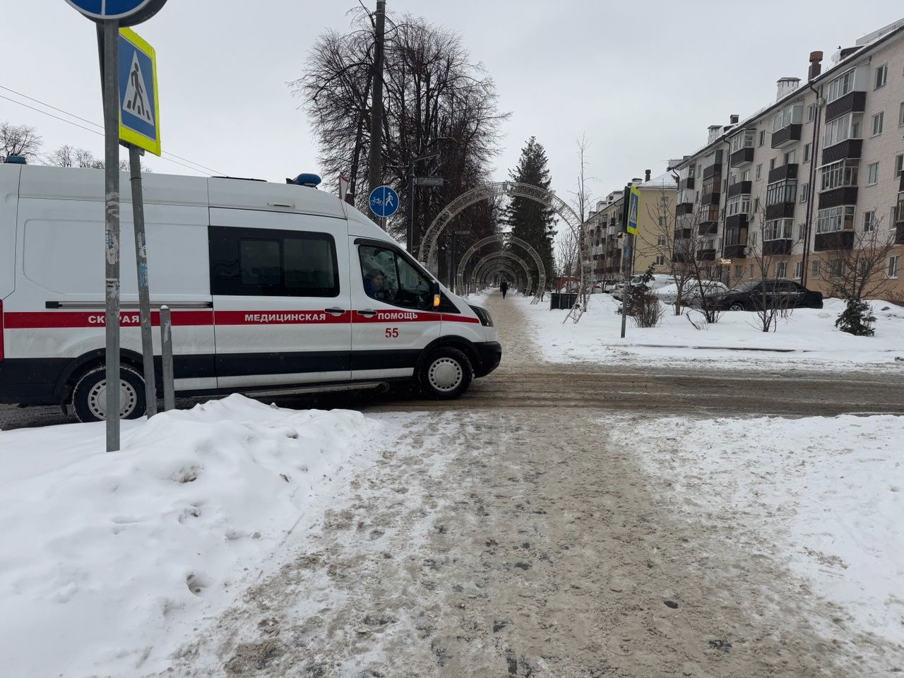 В Казани водитель иномарки наехал на 13-летнюю школьницу