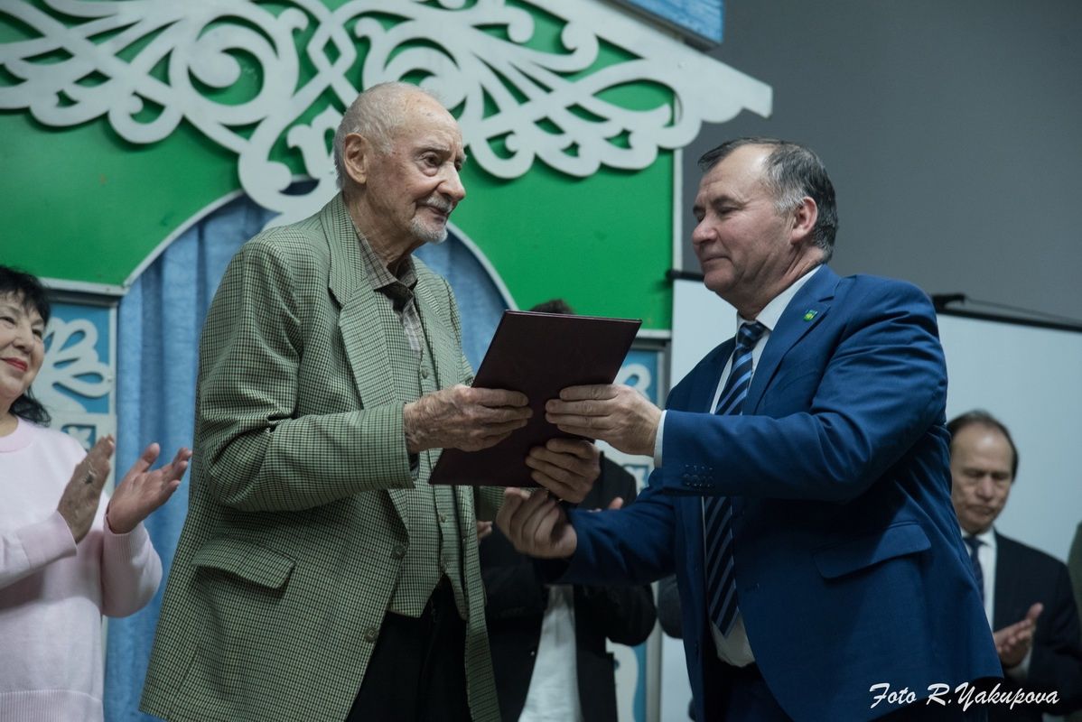 Чистай районы Гаделша авылы Мәдәният йортына якташыбыз, Татарстанның халык артисты Идрис Мәсгүтов исеме бирелде