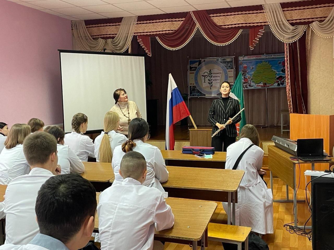 В Чистопольском медицинском колледже прошел мастер-класс по вокалу