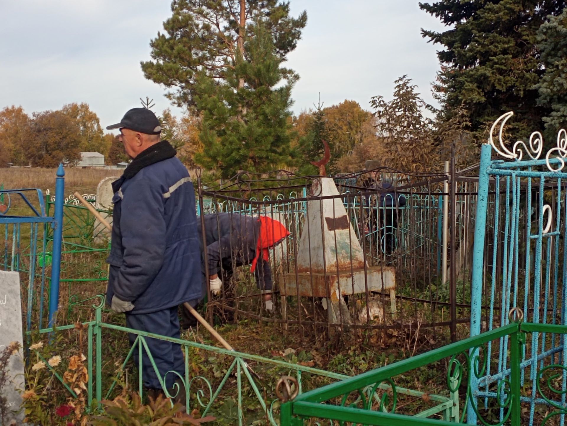 Во благо памяти: жители села Чистопольского района провели субботник в рамках «Недели добра»