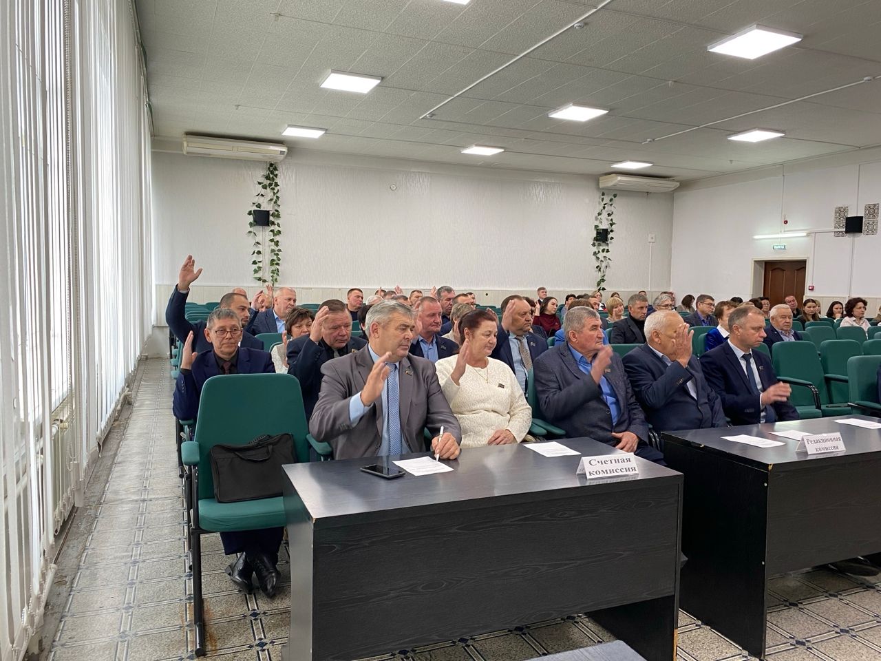 Эдуарда Хасанова в третий раз избрали руководителем исполнительного комитета Чистопольского муниципального района