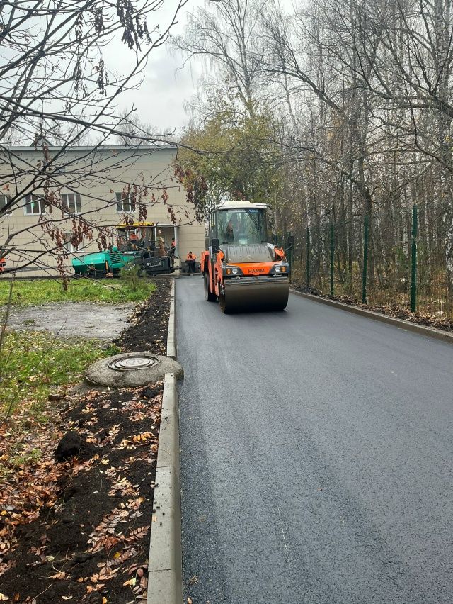 В Чистопольской ЦРБ завершились работы по благоустройству и асфальтированию территорий