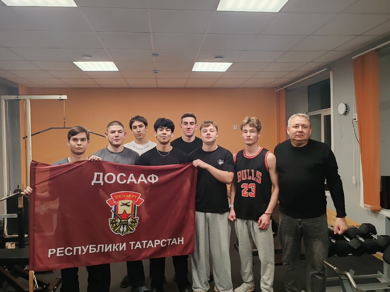 В Чистополе состоялся турнир по пауэрлифтингу «Молодой и сильный»