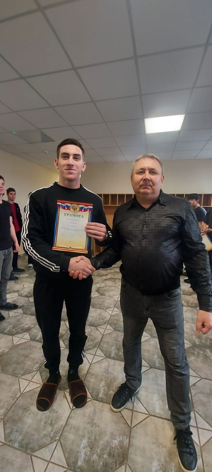 В Чистополе состоялся турнир по пауэрлифтингу «Молодой и сильный»