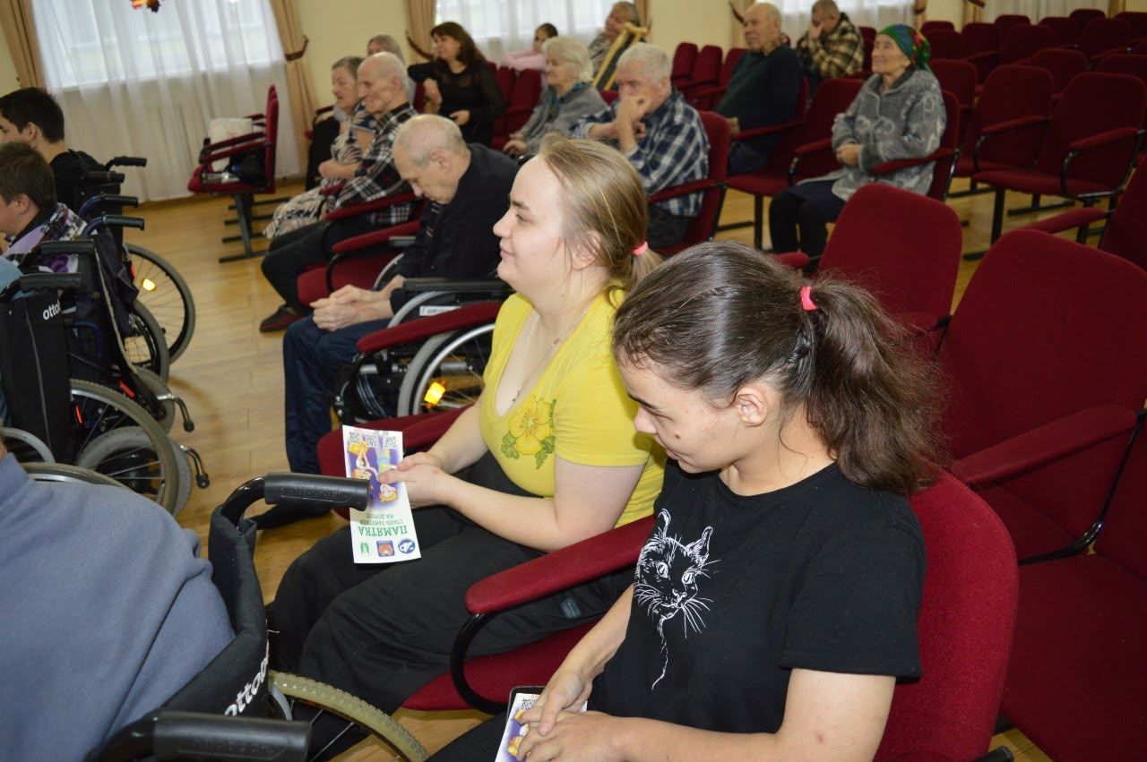 Специалист заказника «Чистые луга» провела занятие в доме-интернате