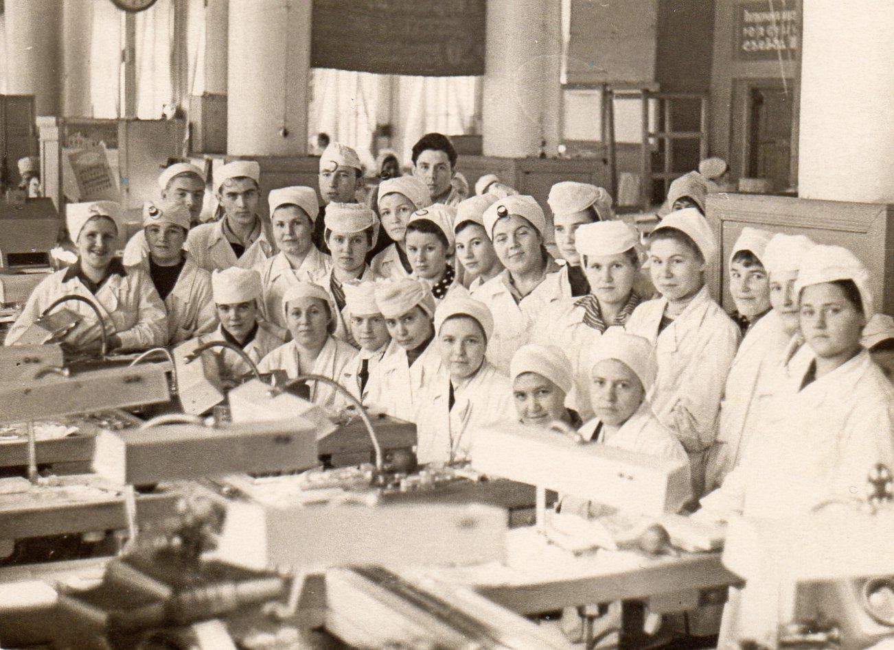90-летняя Нина Горшенина поделилась воспоминаниями о Часовом заводе, его работниках и своём военном детстве
