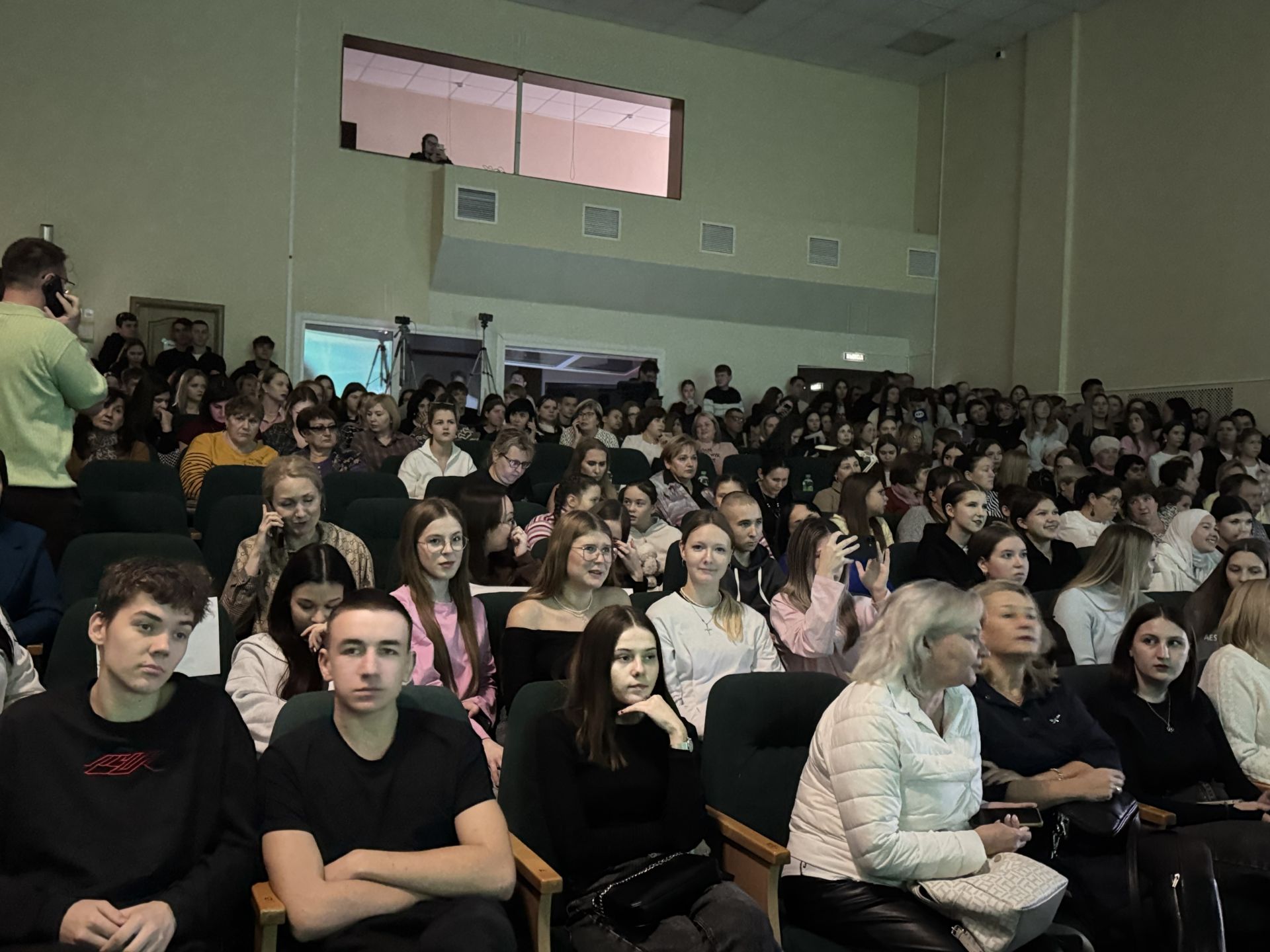 В Чистополе определили лучших: в Молодёжном центре прошёл День первокурсника