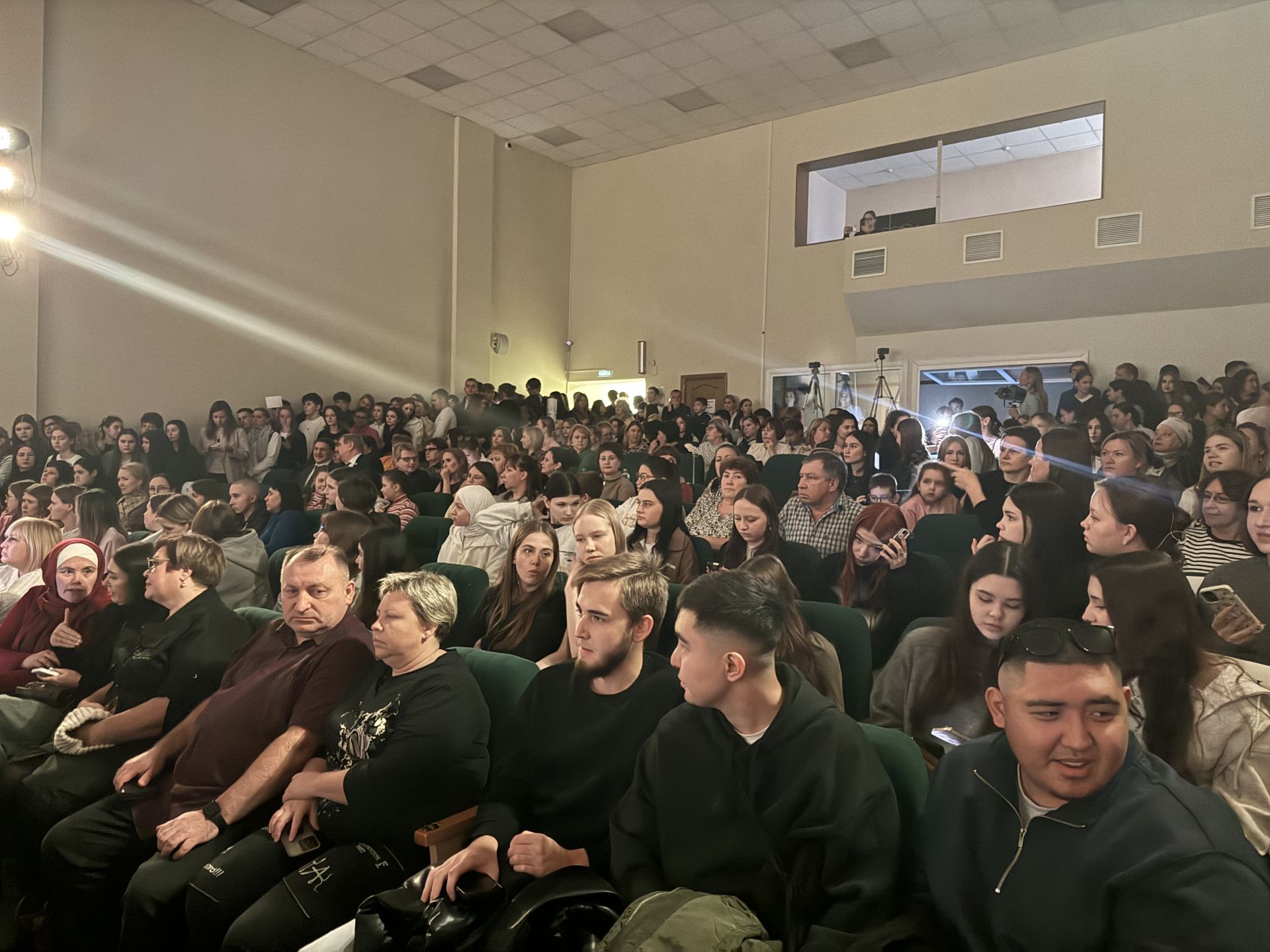 В Чистополе определили лучших: в Молодёжном центре прошёл День первокурсника