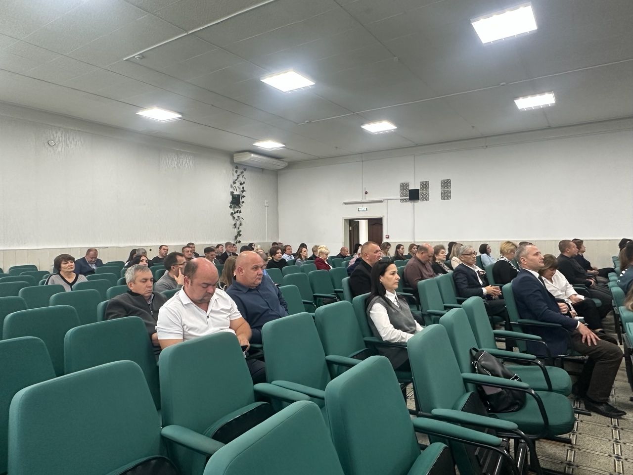 Под особым контролем: глава Чистополя потребовал защитить пенсионеров от мошенников