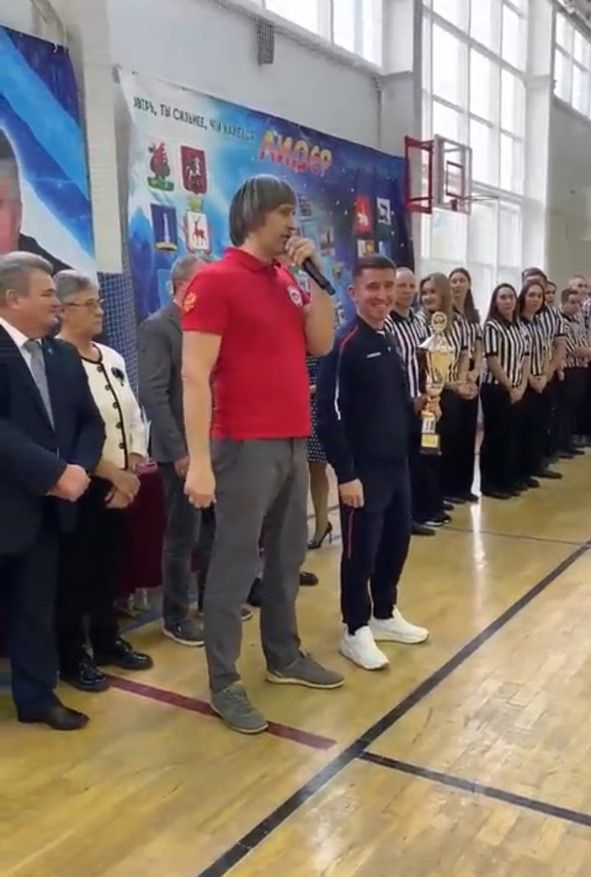 Почти 500 спортсменов приехали в Чистополь для участия в первенстве и чемпионате Татарстана по армрестлингу