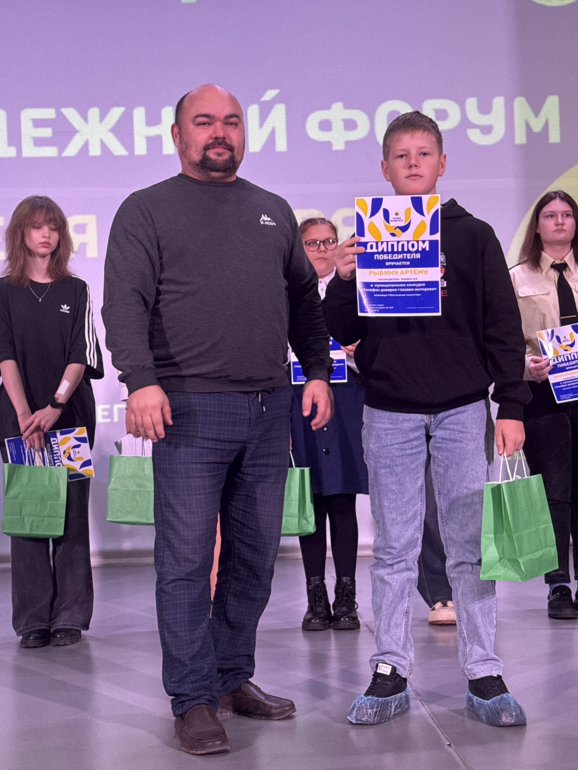 Телефон доверия заработал ещё громче: в Чистополе подвели итоги грантового проекта Минмола