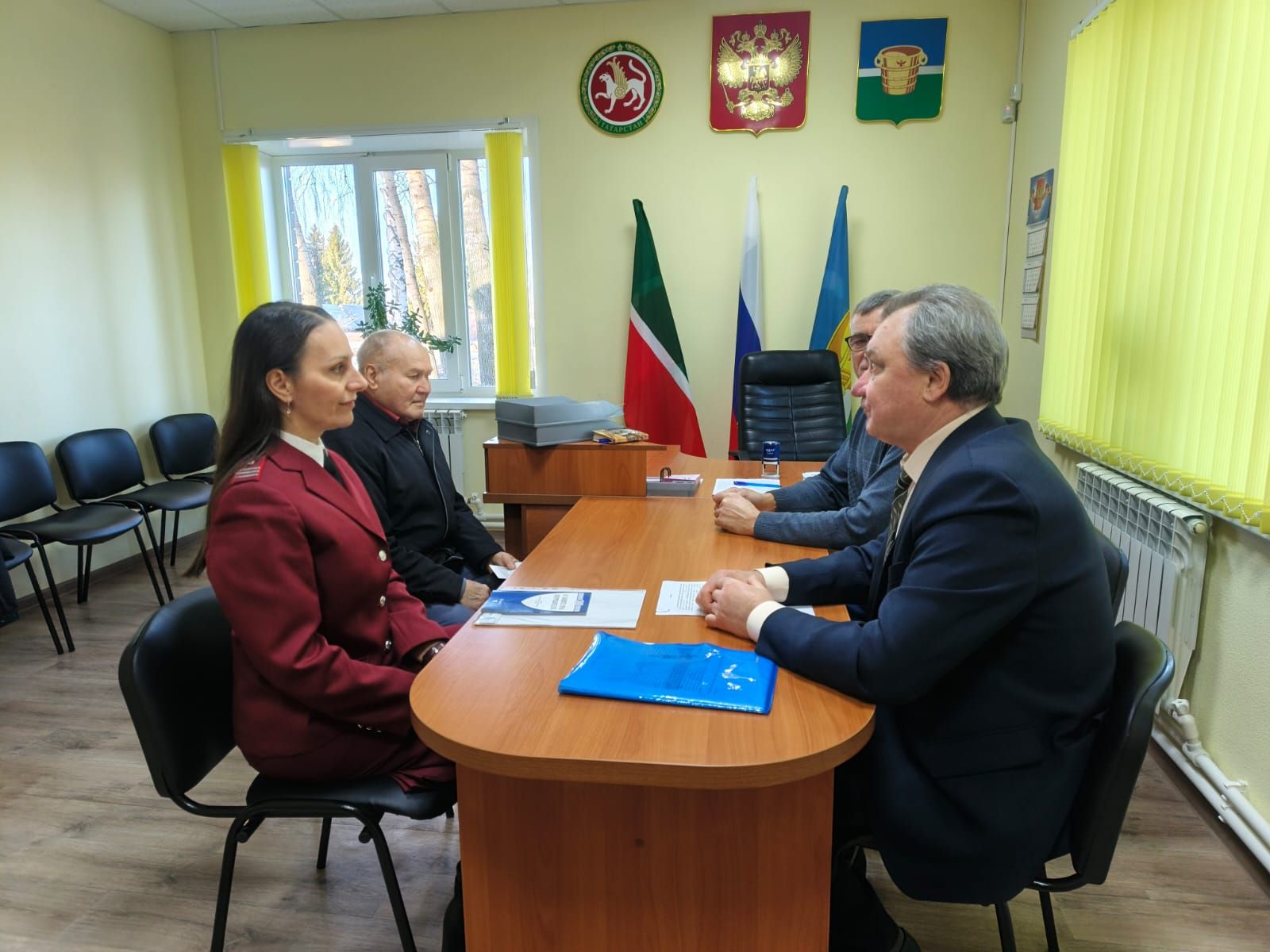 Специалисты сферы защиты прав потребителей провели выездные встречи жителями поселка Юлдуз