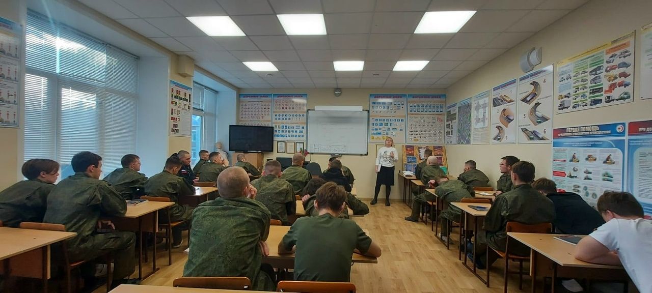 Чистопольским курсантам рассказали об опасности зависимого поведения