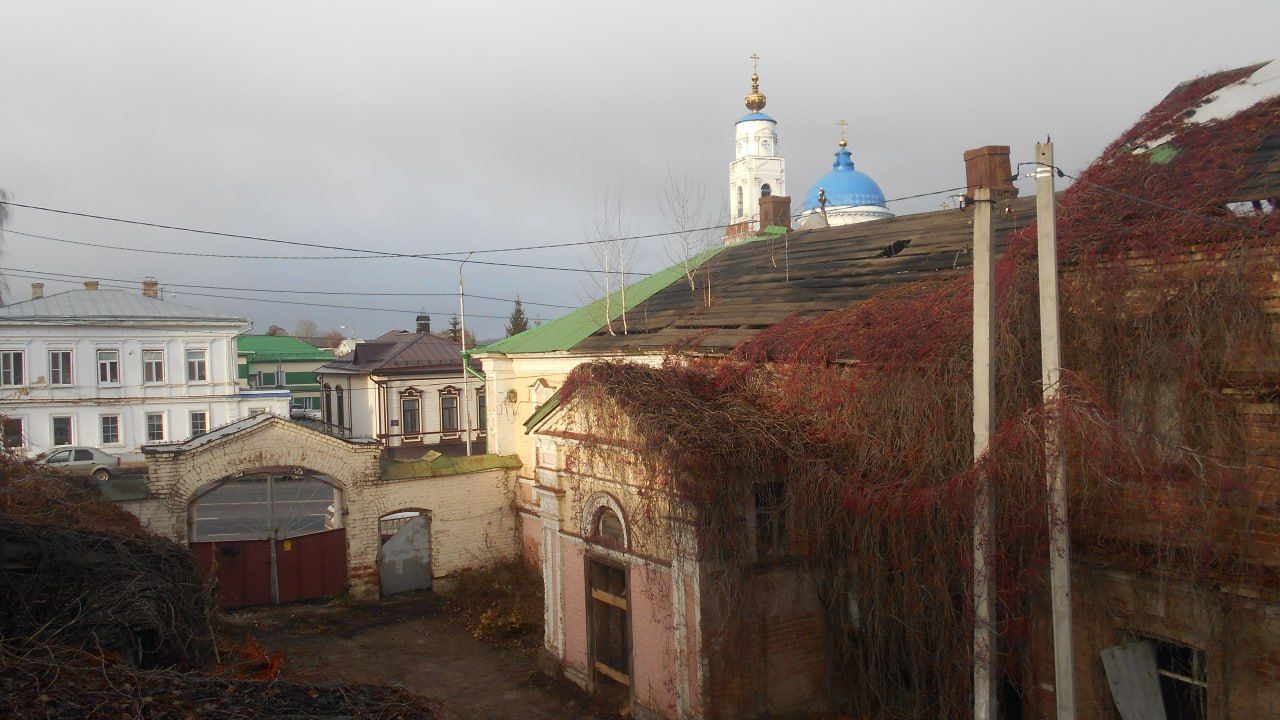 Сергей Кронберг рассказал, как читать городскую историю по фасадам и потолкам