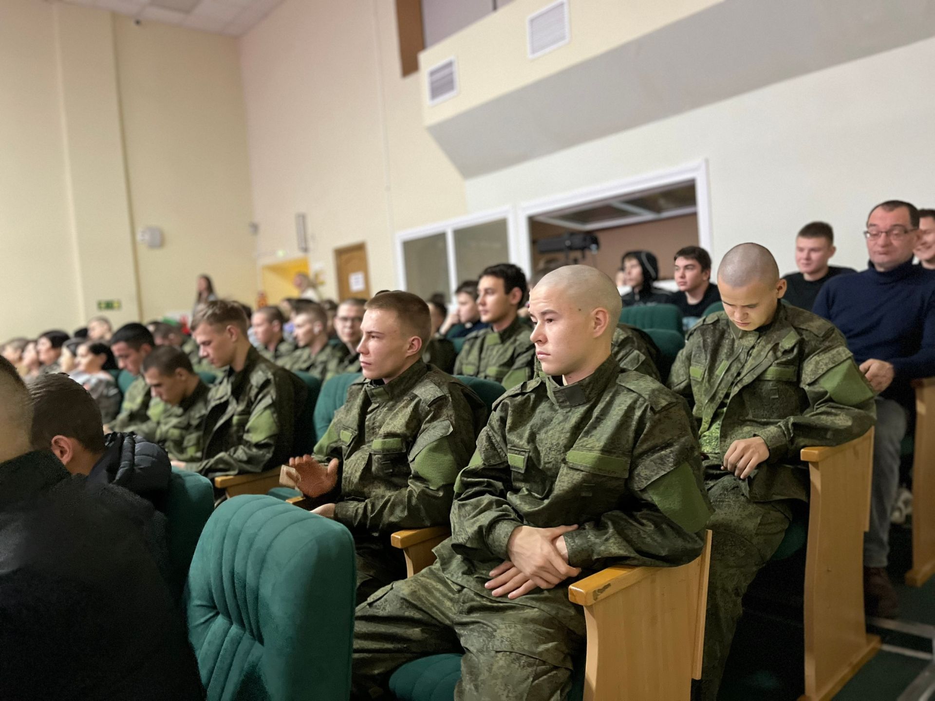 В Чистополе прошёл благотворительный концерт заслуженной артистки Татарстана Флоры Вафиной