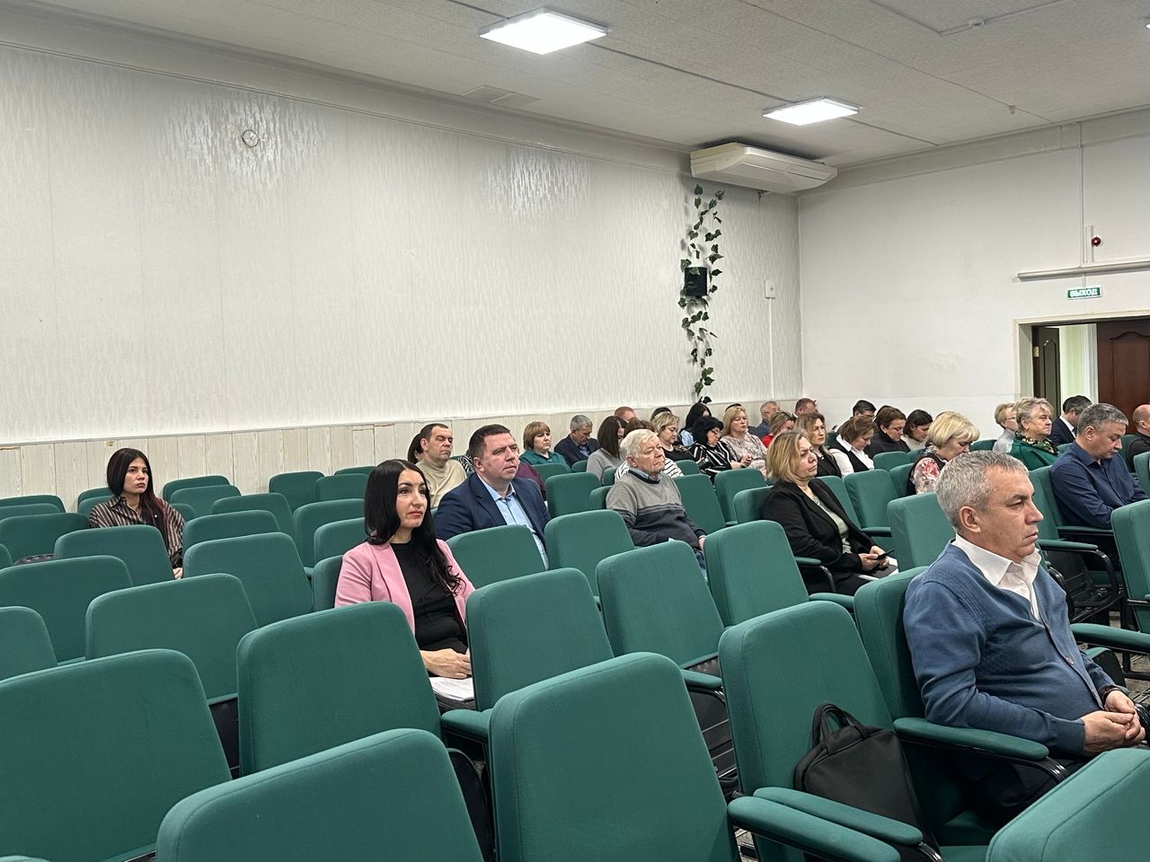 Эдуард Хасанов: «Усилить профилактику мошенничества среди всех категорий граждан»