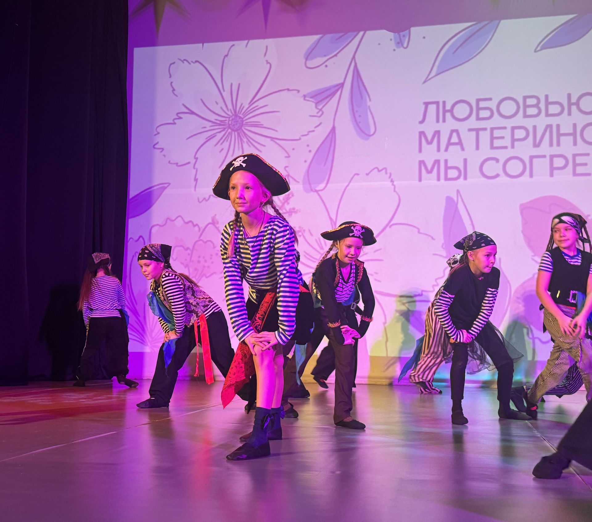 В Чистополе прошёл праздничный концерт ко Дню матери