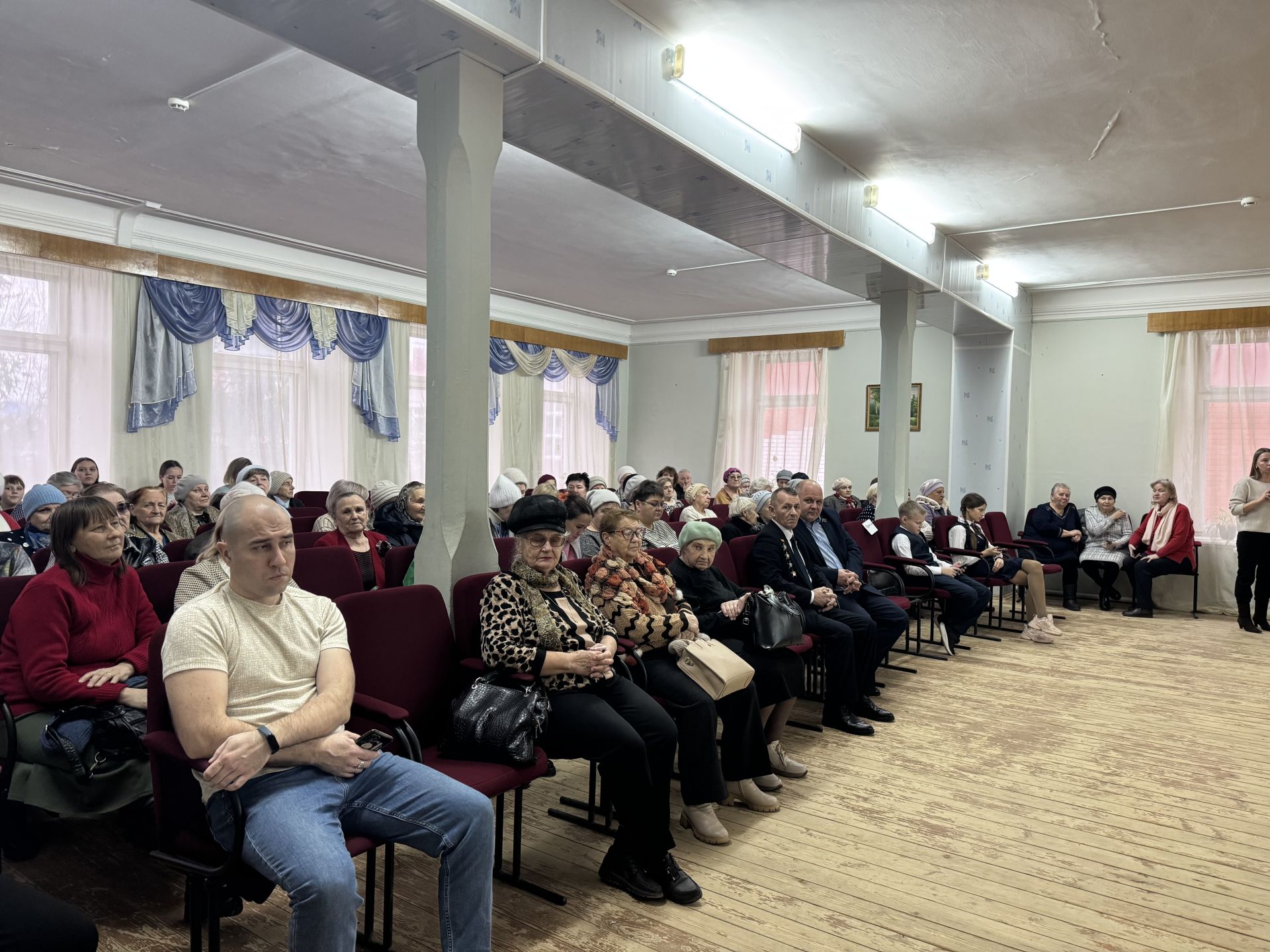 В Чистополе День матери отметили праздничным концертом