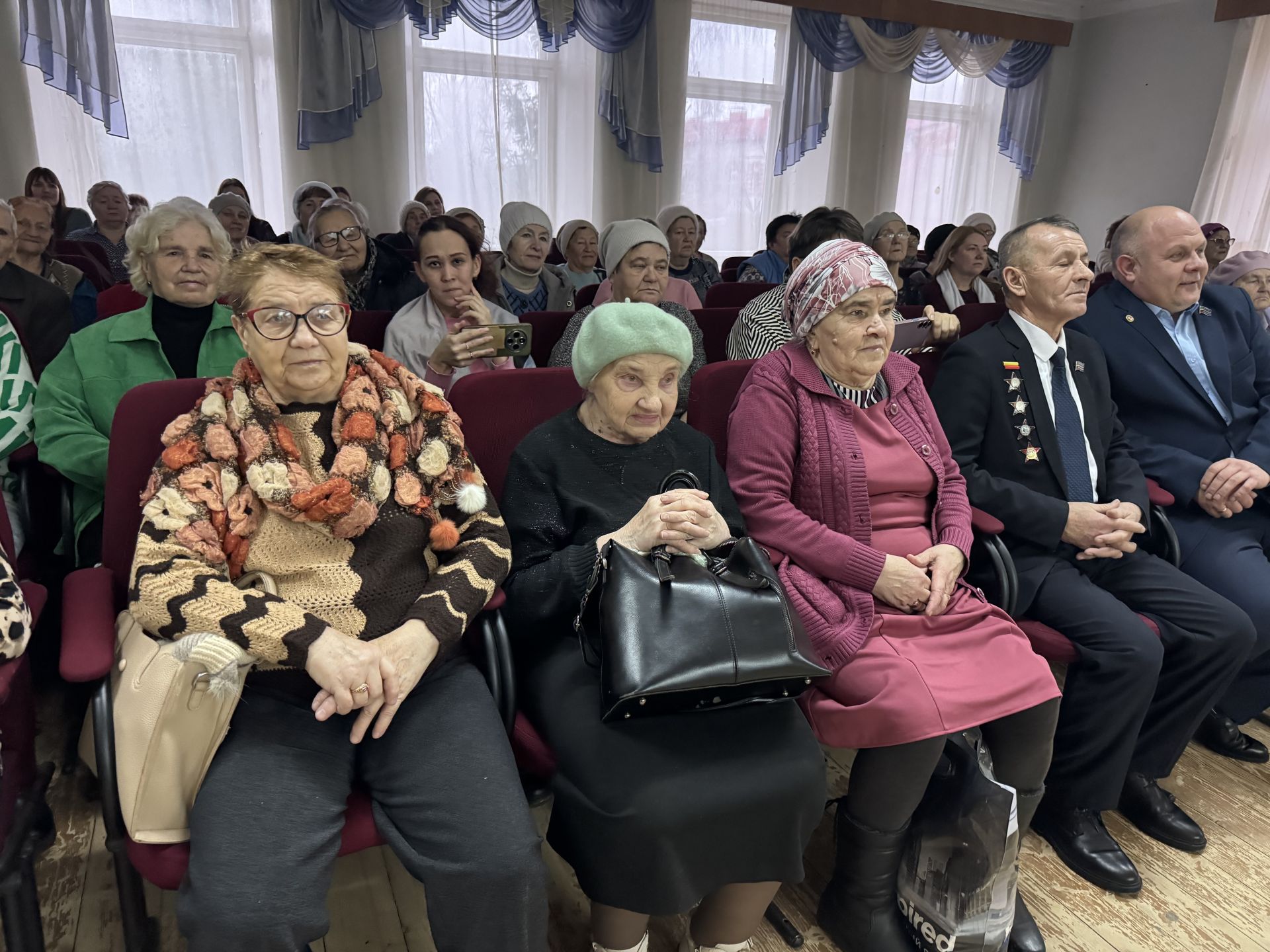 В Чистополе День матери отметили праздничным концертом