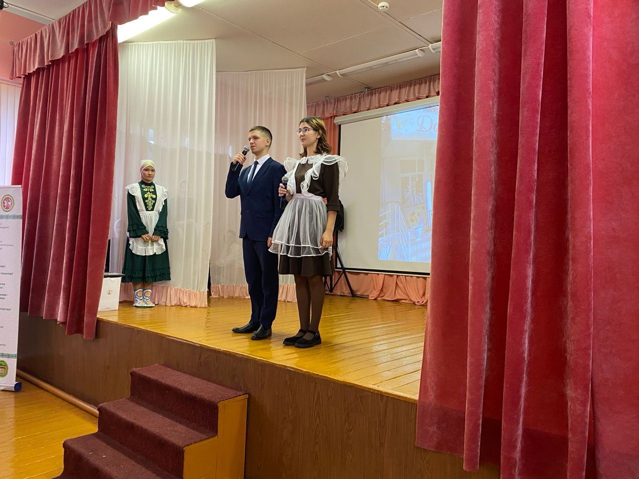 На научно-практической конференции в Каргалинской гимназии участники представили более 200 исследовательских проектов