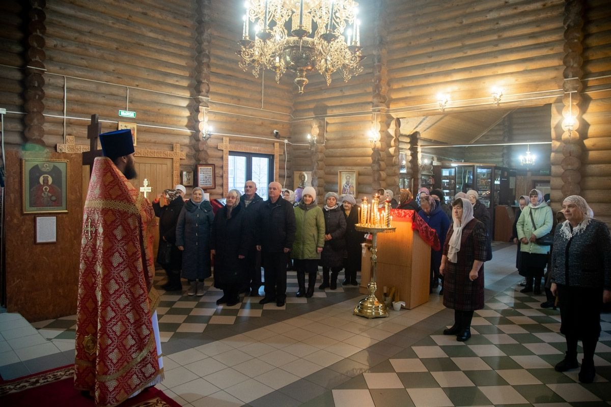 В Чистополе почтили память священномученика Иоасафа Чистопольского