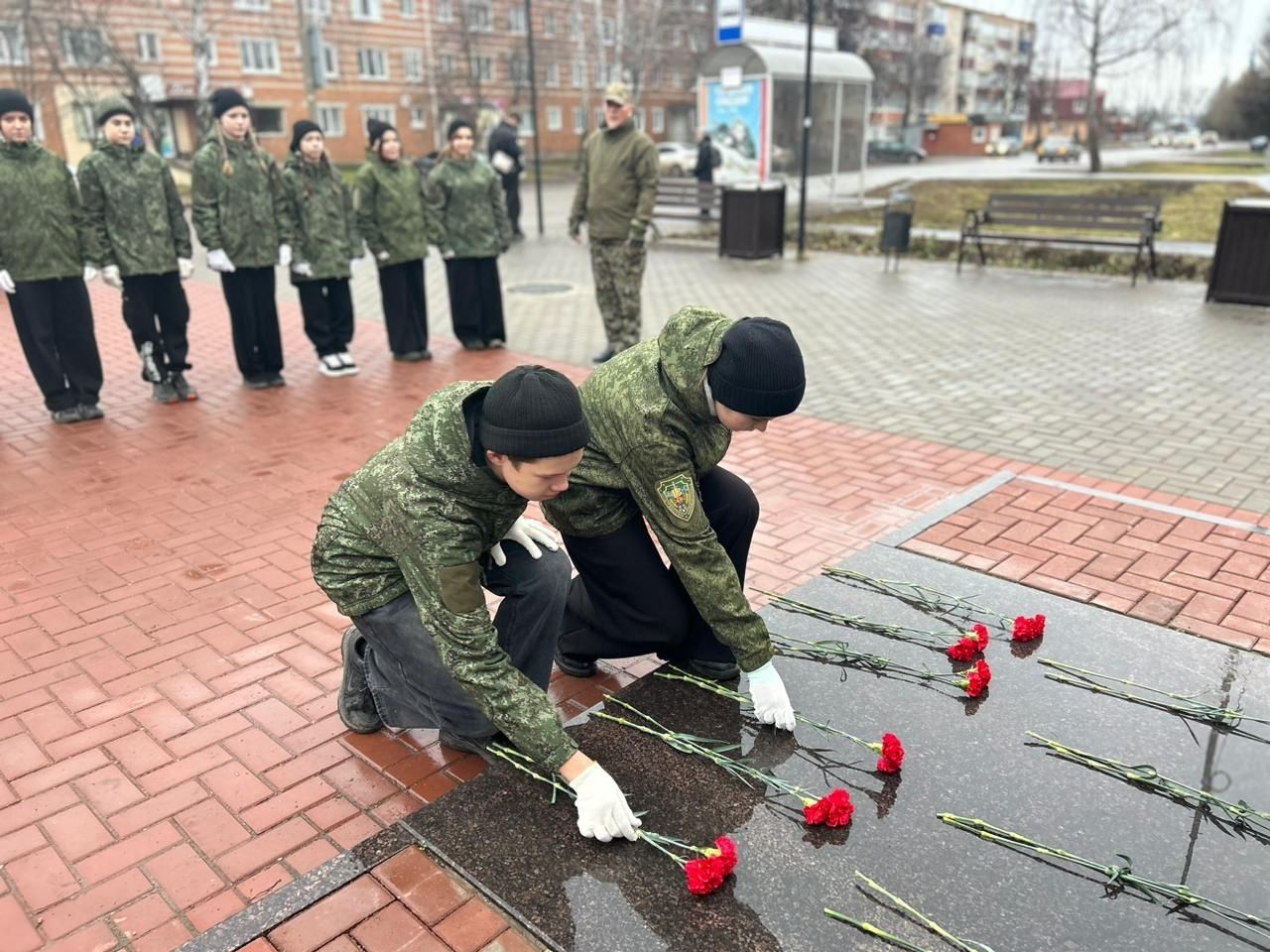 Юные патриоты Чистополя почтили память Героя России Игоря Груднова