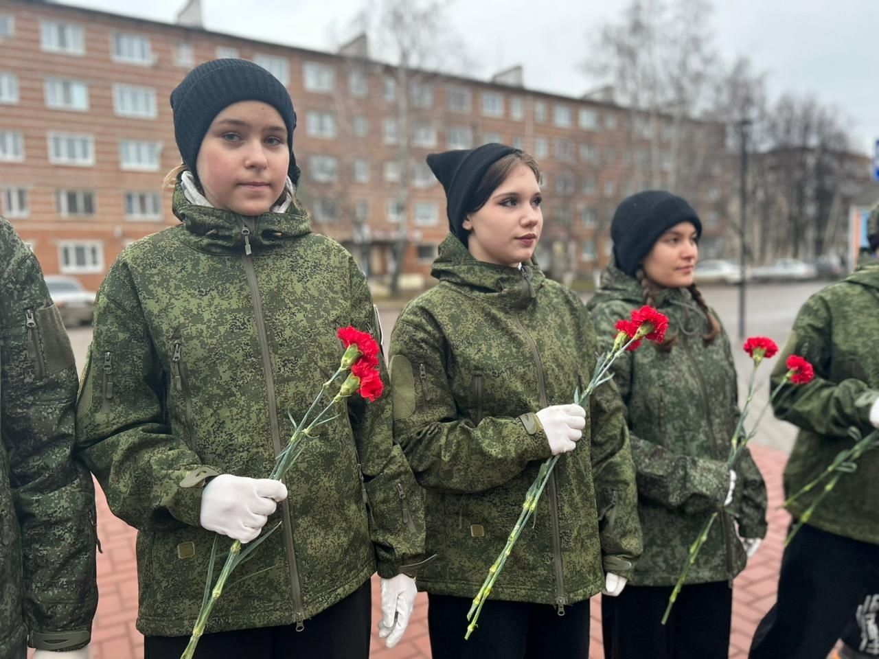 Юные патриоты Чистополя почтили память Героя России Игоря Груднова