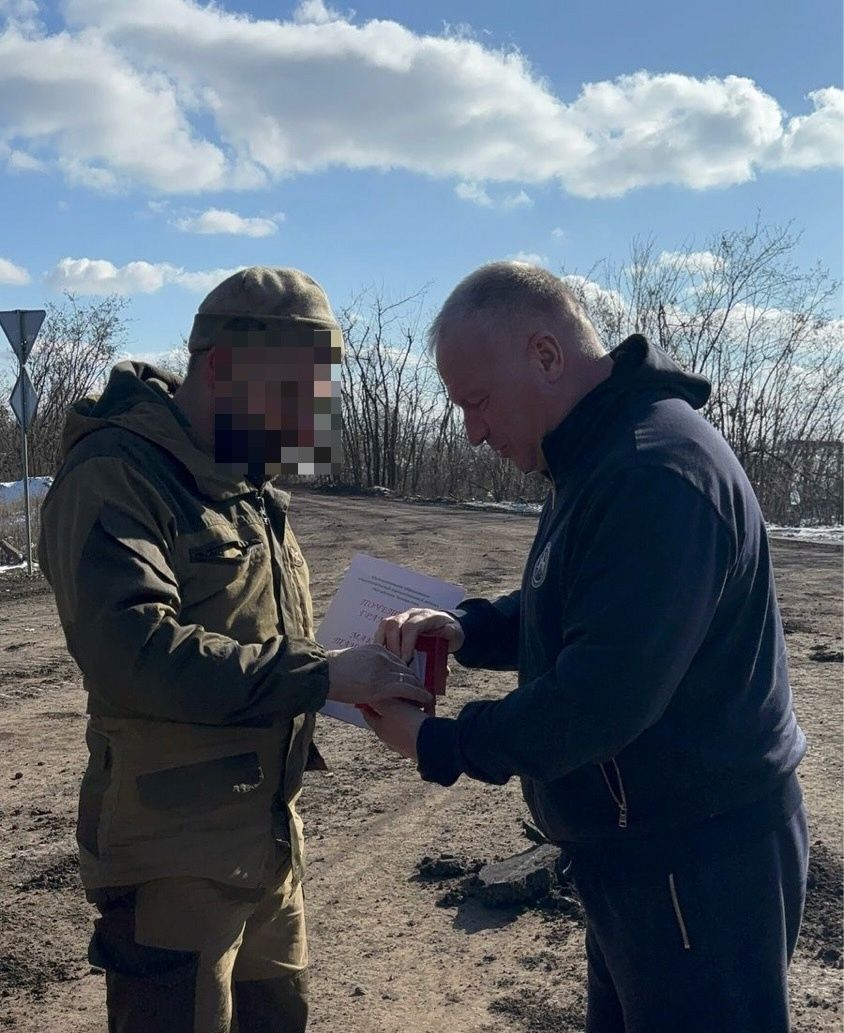 Глава Чистопольского района Дмитрий Иванов доставил гуманитарный груз в зону СВО к Дню защитника Отечества
