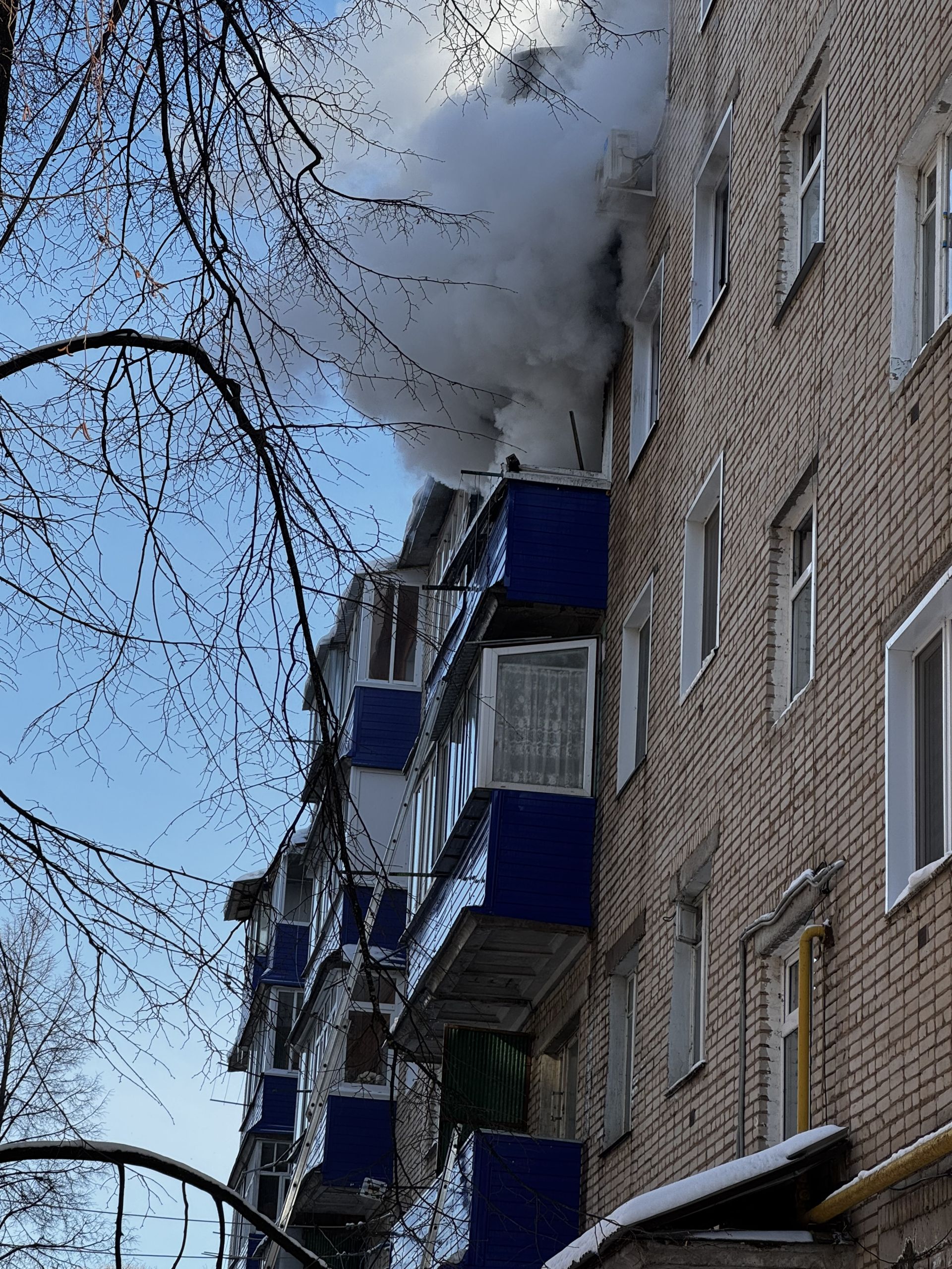 Пожар в Чистополе: эвакуированы мать и ребенок
