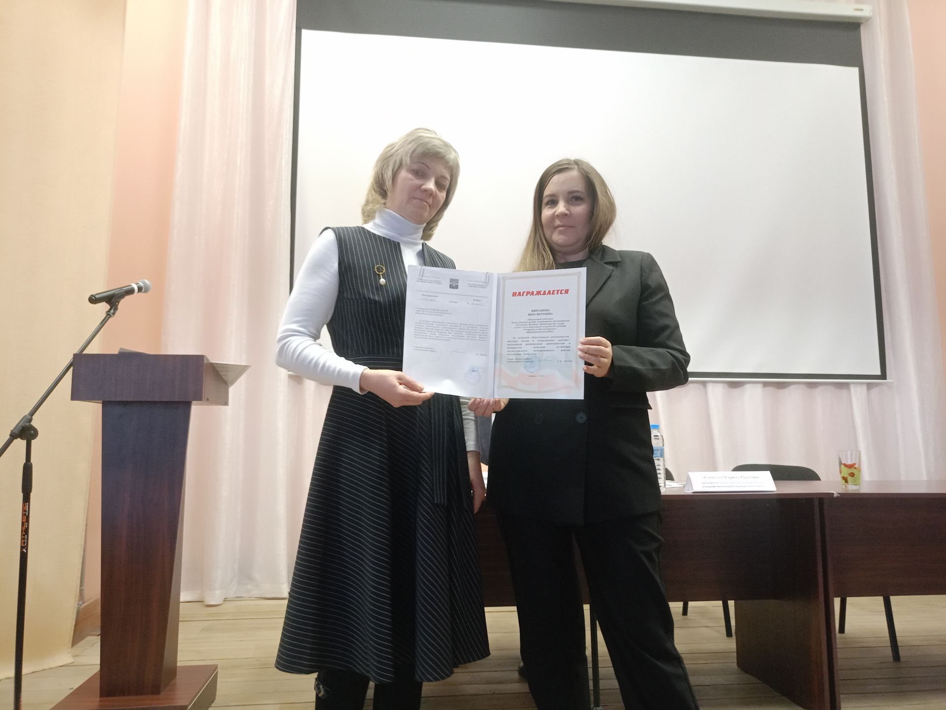 За активную общественную деятельность наградили жителей поселка Юлдуз и села Булдырь