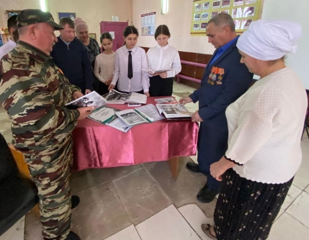 Молодежи Чистопольского села рассказали о том, каким должен быть настоящий защитник Родины