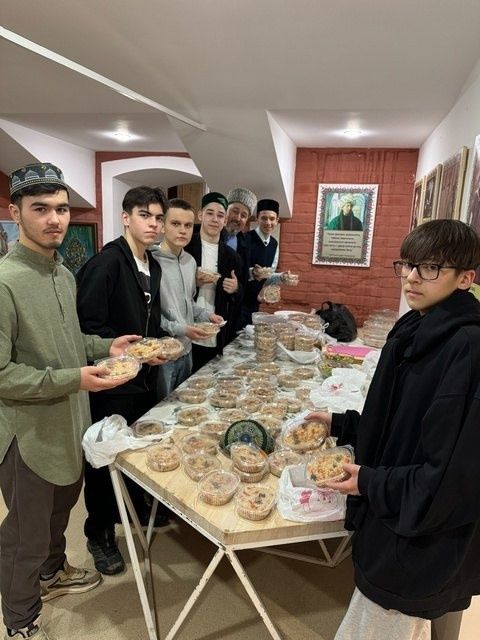 В Исламском центре прошел детский ифтар