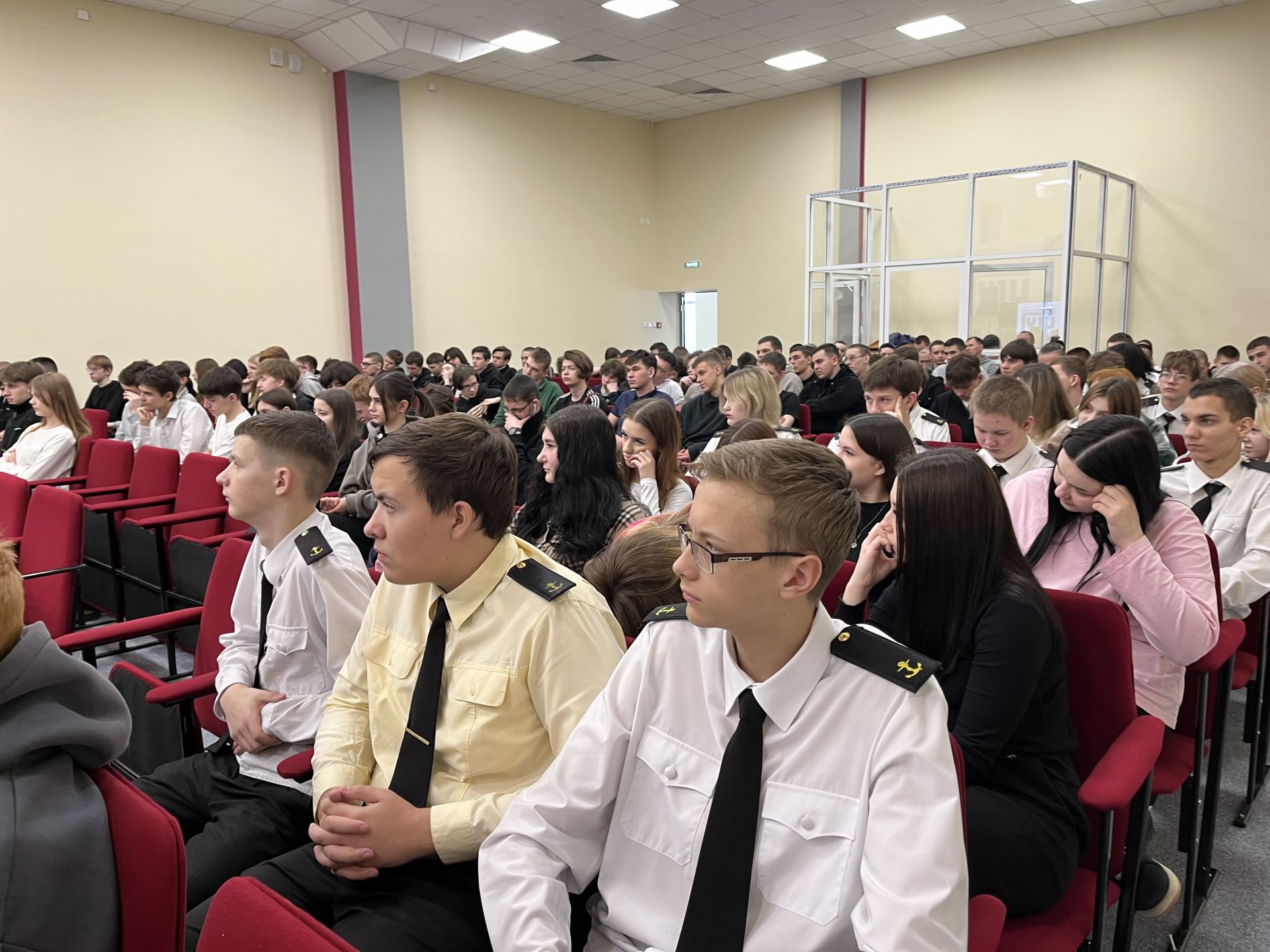 «Чистое поколение»: сотрудники полиции встретились с чистопольскими студентами