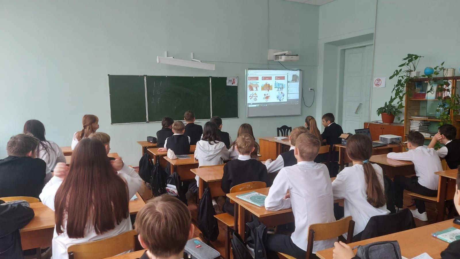 В чистопольских школах прошли дистанционные уроки по целям устойчивого развития