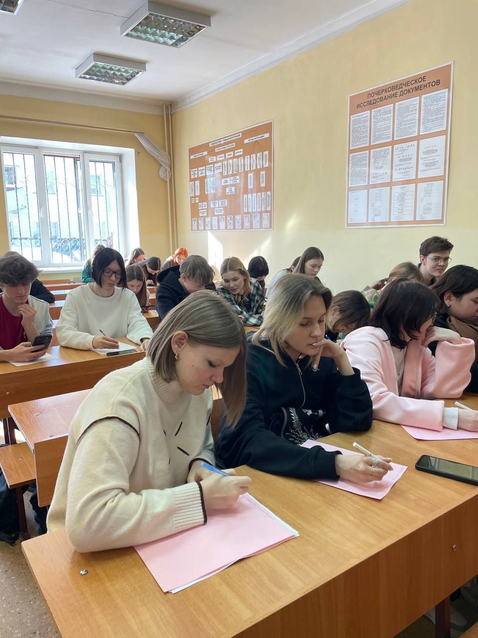 Чистопольские студенты поддерживают защитников Отечества