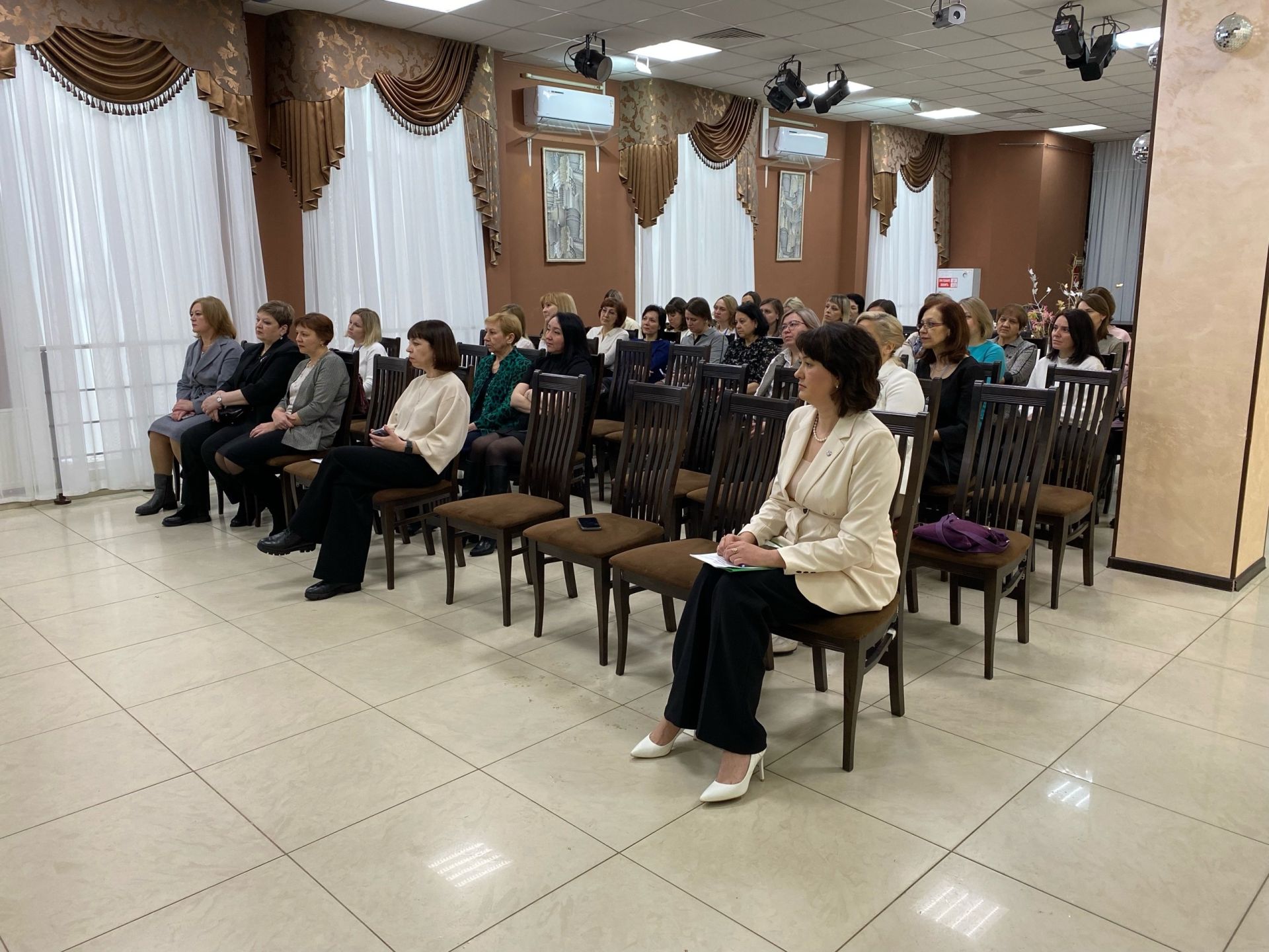 Пенсии, пособия и цифровизация: в Чистополе подвели итоги работы Клиентской службы Социального фонда