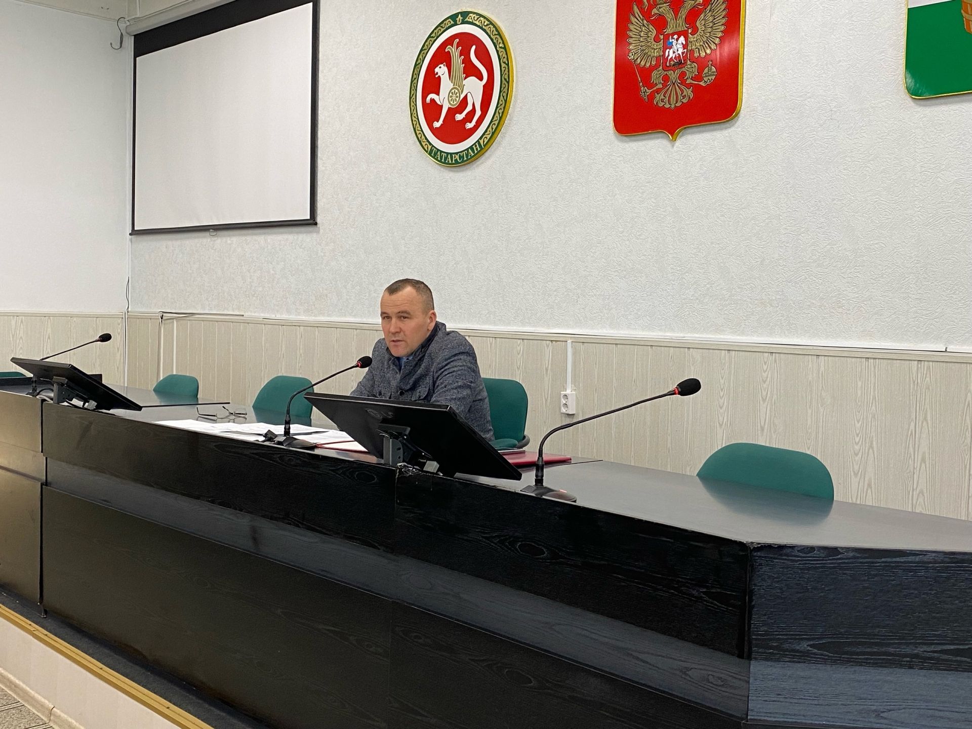 Безопасность, экология и обращения граждан: главные темы еженедельного совещания в муниципалитете