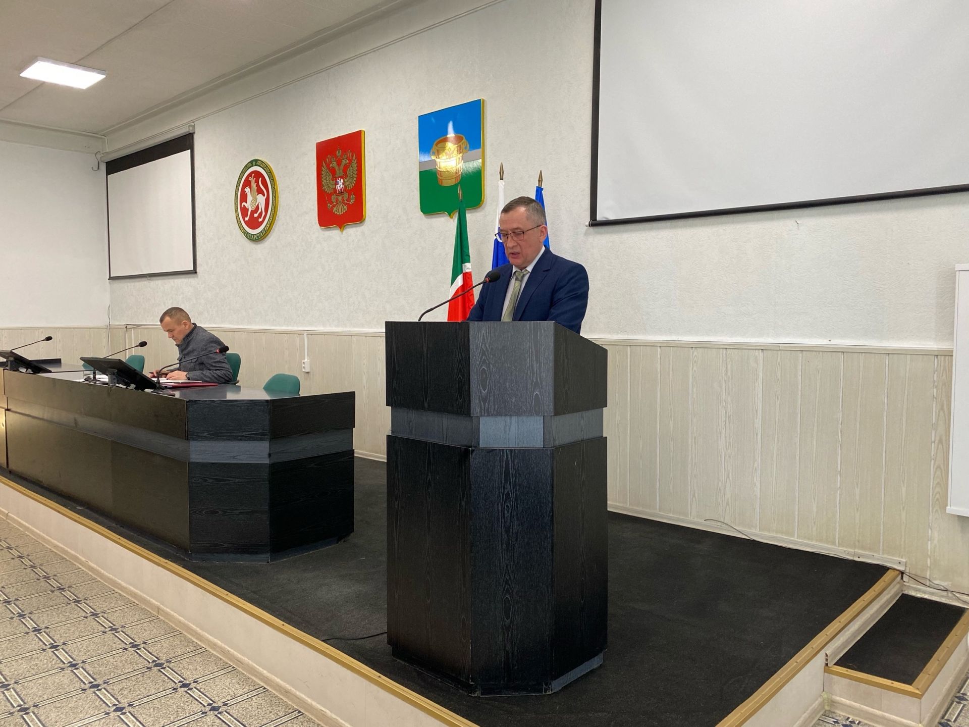 Безопасность, экология и обращения граждан: главные темы еженедельного совещания в муниципалитете