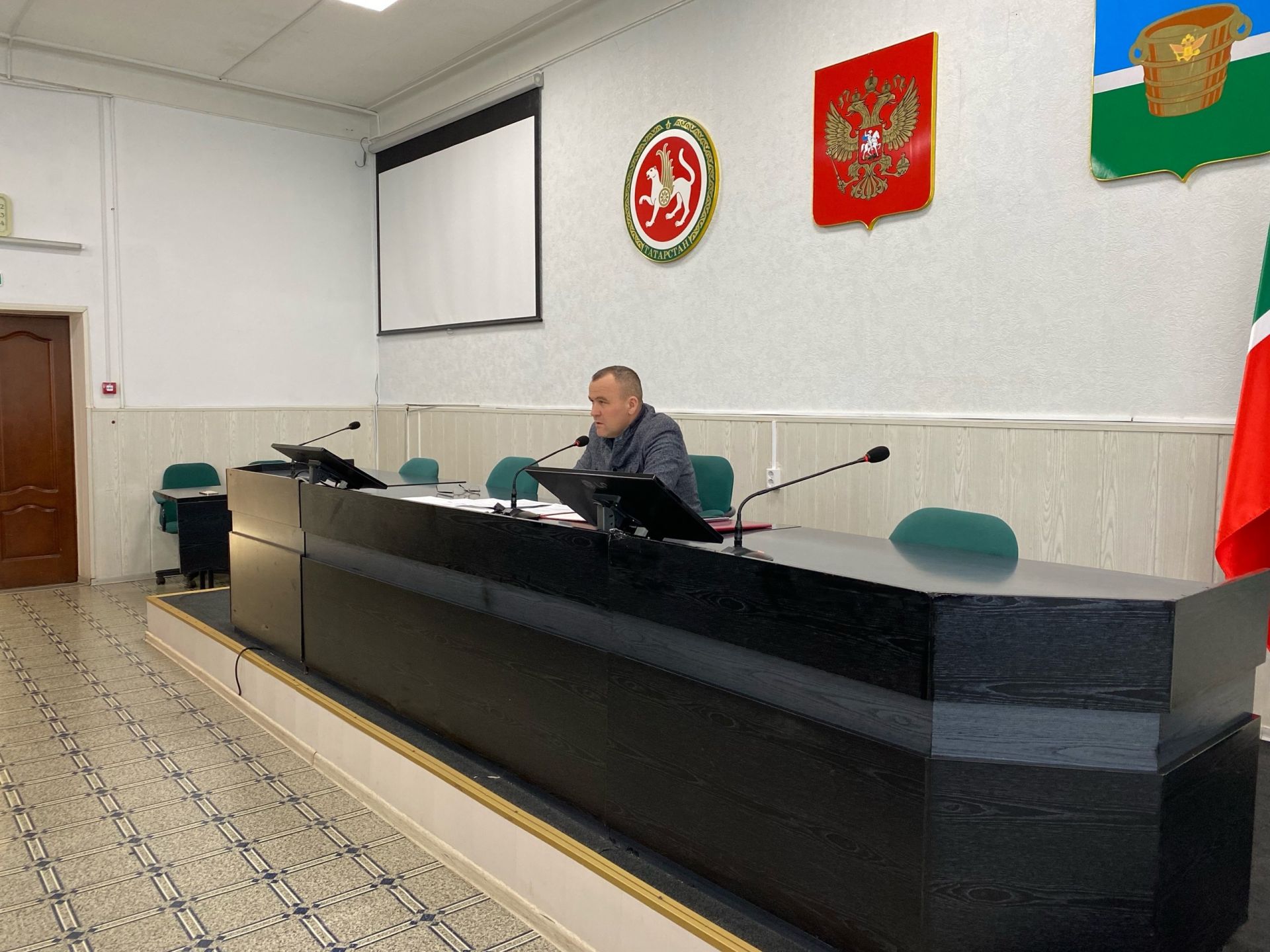 Безопасность, экология и обращения граждан: главные темы еженедельного совещания в муниципалитете