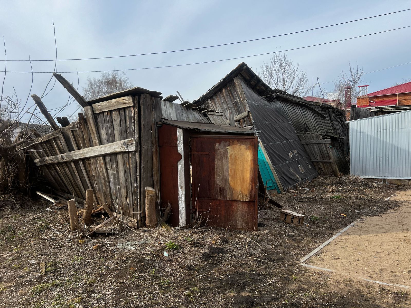 В Чистополе активно ликвидируют ветхие постройки