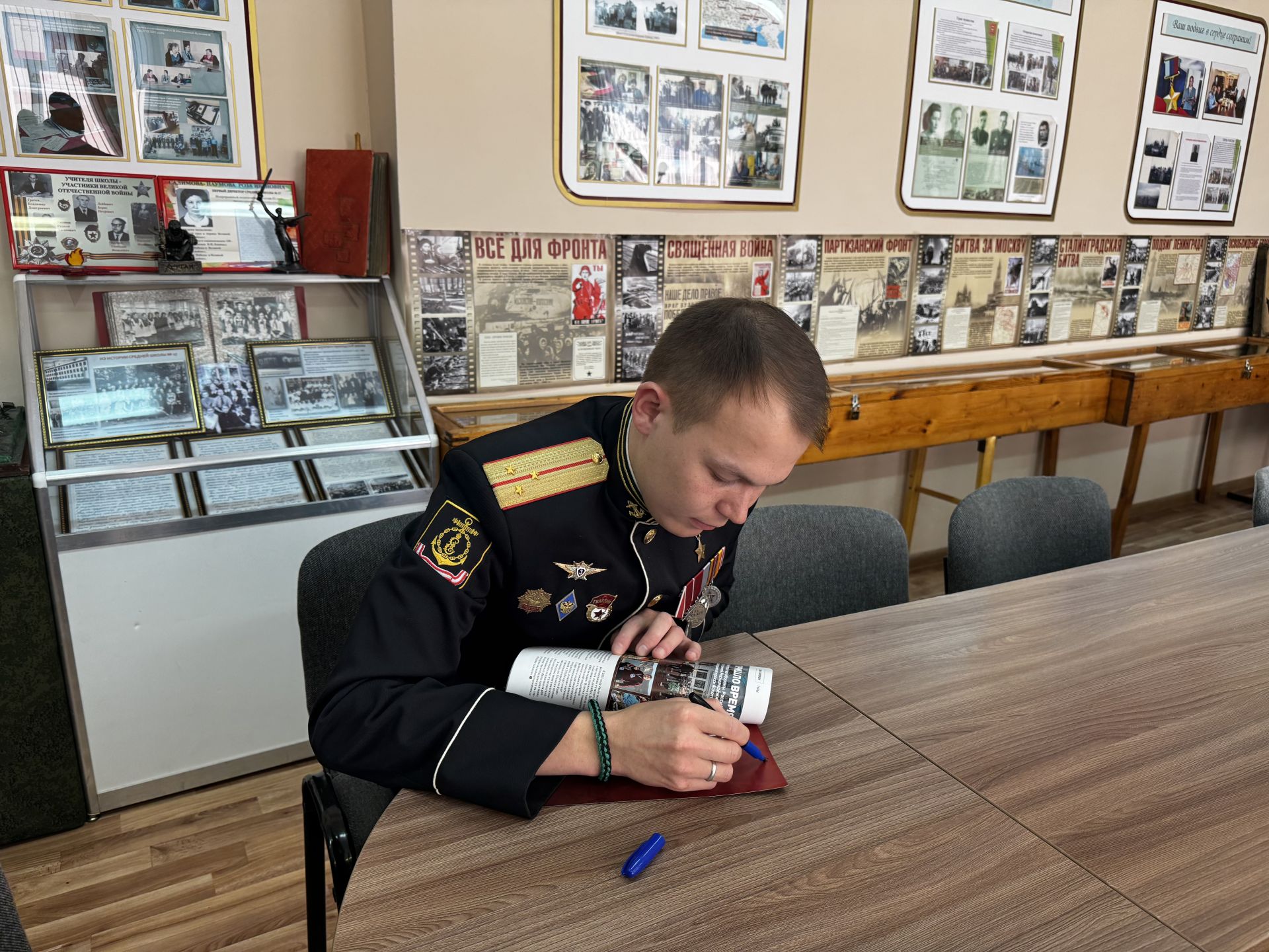В Чистопольской кадетской школе-интернате прошла встреча с Героем России Иваном Жарским